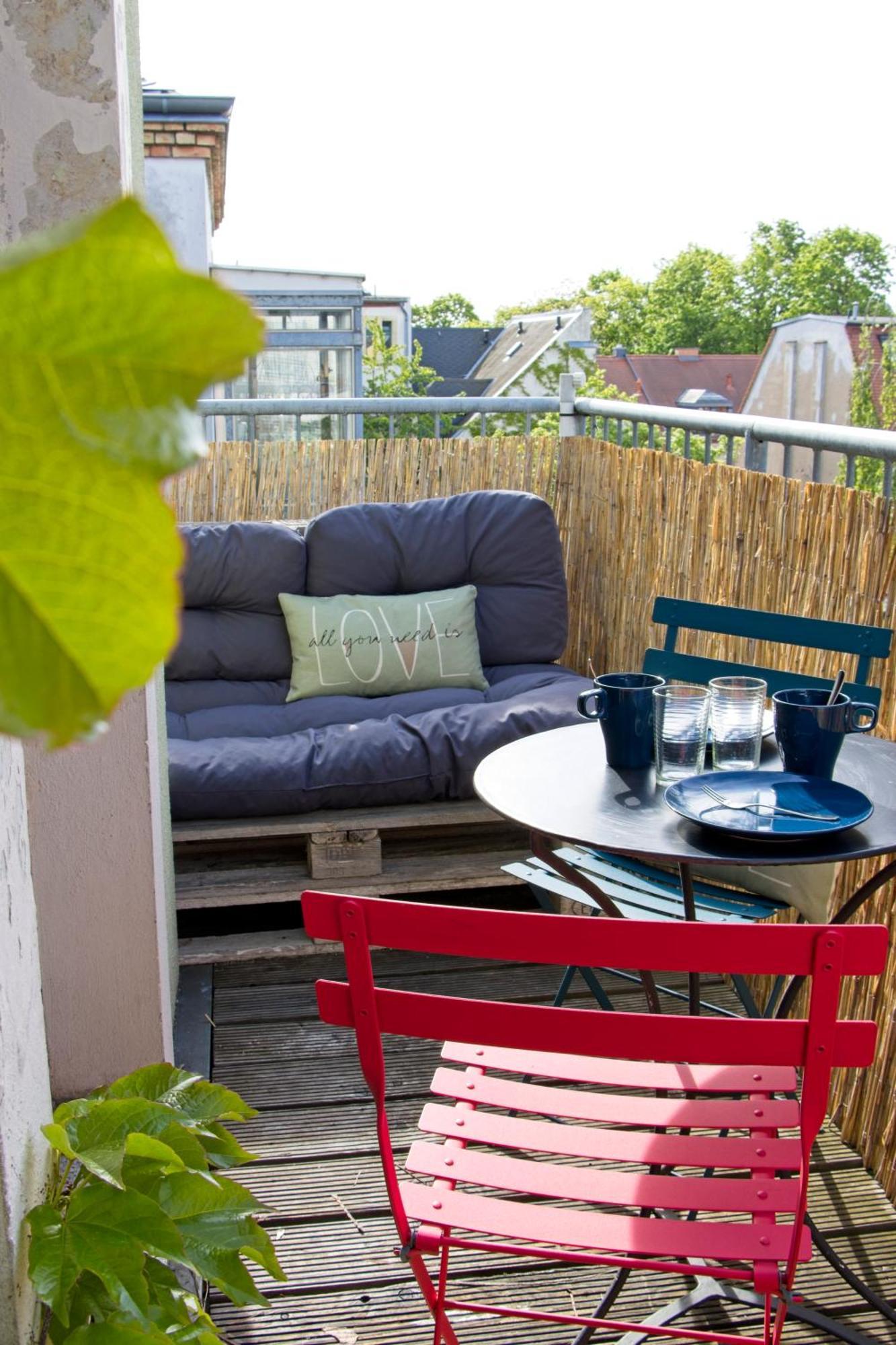 Neustadt-Aussicht - Grosse Wohnung Mit Balkon Dresden Eksteriør billede